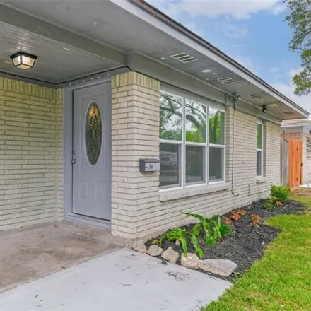 Image 2 - 2046 15th Avenue North, Texas City, TX 77590, USA - House for sale