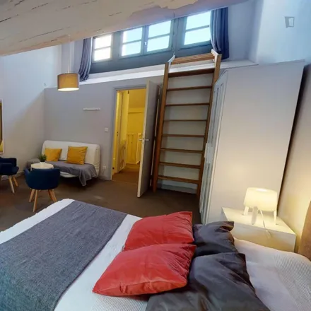 Rent this 4 bed room on 2 Quai de la Pêcherie in 69001 Lyon 1er Arrondissement, France