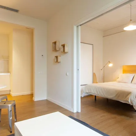 Image 3 - Carrer de Villarroel, 3, 08011 Barcelona, Spain - Apartment for rent