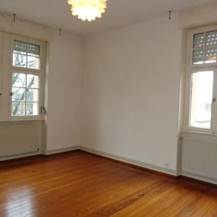Rent this 3 bed apartment on 7 Rempart Saint-Thiébault in 57000 Metz, France