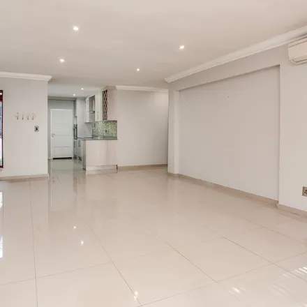 Image 2 - Lewis Avenue, Paulshof, Sandton, 2062, South Africa - Apartment for rent