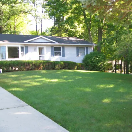 Image 2 - 431 Schaeffer Drive, Grant Township, MI 48617, USA - House for sale