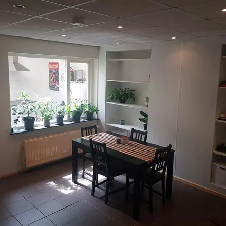 Rent this 1 bed apartment on Sint Teunisstraat 3D-02 in 6211 BA Maastricht, Netherlands