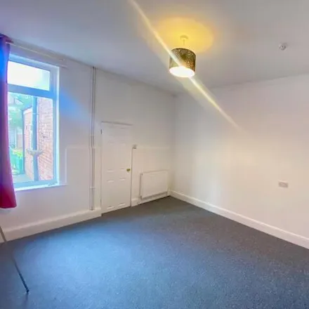 Image 4 - Charnwood Grove, West Bridgford, NG2 7NT, United Kingdom - Apartment for rent