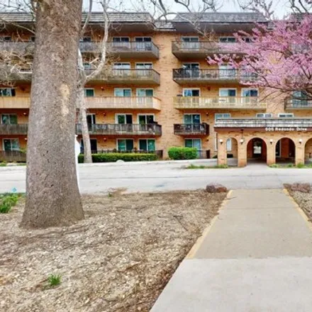 Buy this 2 bed condo on Redondo Court in DuPage County, IL 60561