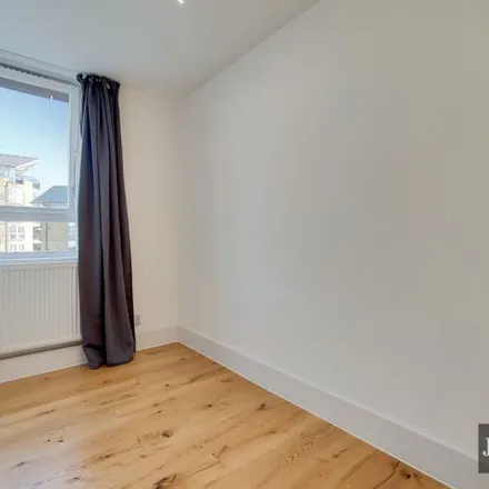 Rent this 3 bed apartment on Nesham Street in London, E1W 1YU