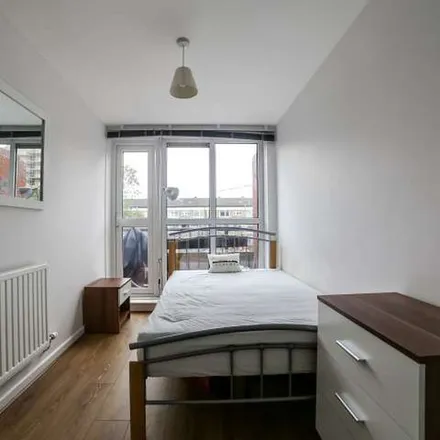 Image 7 - Candy Street, London, E3 2JW, United Kingdom - Apartment for rent