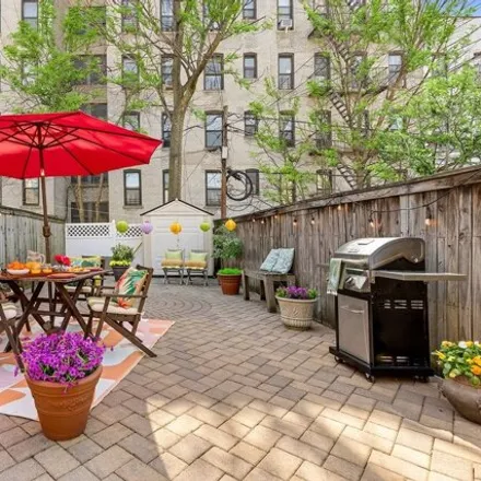 Image 1 - 356 97th Street, New York, NY 11209, USA - Townhouse for sale
