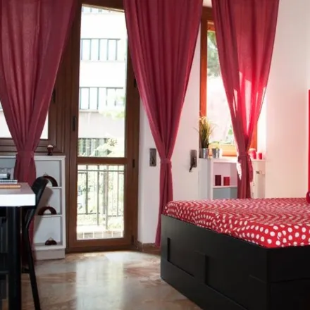 Rent this 9 bed room on Giardino DEIB in Largo Volontari del Sangue, 20133 Milan MI