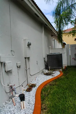 Image 7 - 3725 Northeast 11th Street, Homestead, FL 33033, USA - House for sale