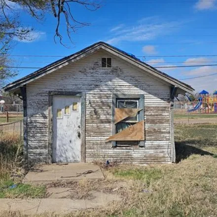 Buy this 2 bed house on San Jacinto School in Center Avenue, Amarillo