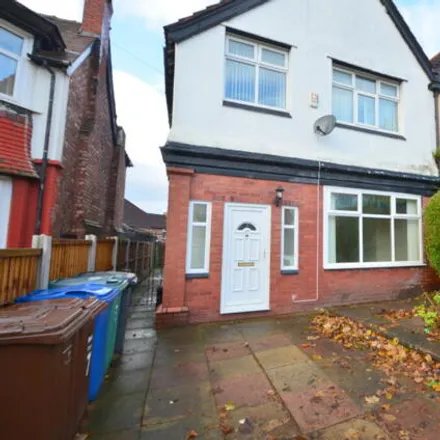 Rent this 3 bed duplex on Tewkesbury Drive in Prestwich, M25 0JN