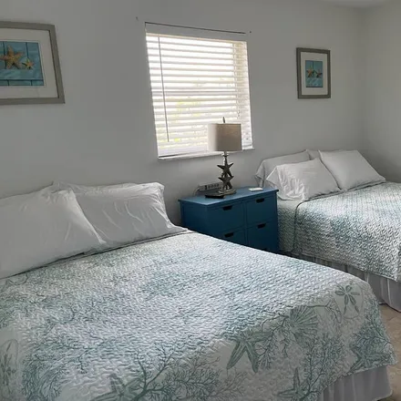Rent this 1 bed apartment on Saint James City in FL, 33956