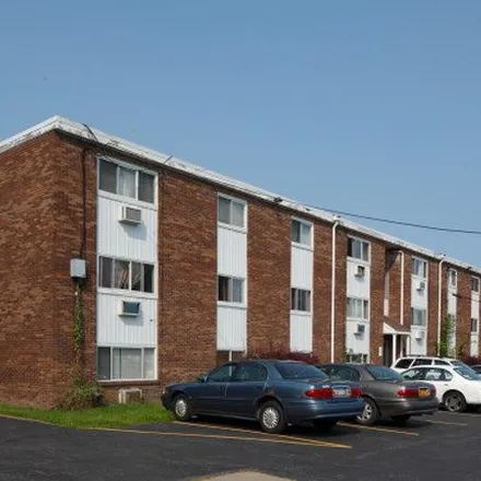 Rent this 2 bed apartment on 3321 Bellreng Dr in Niagara Falls, NY 14304