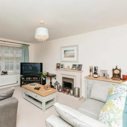 Image 3 - 17 Long Wood Meadows, Bristol, BS16 1GP, United Kingdom - House for sale