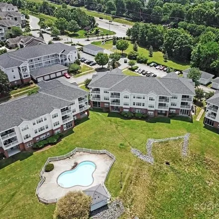 Buy this 2 bed condo on 8800 Meadow Vista Road in Charlotte, NC 28213