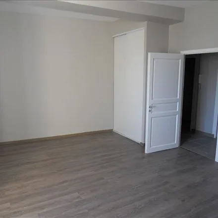 Rent this 3 bed apartment on 18 Avenue de Verdun in 84340 Malaucène, France