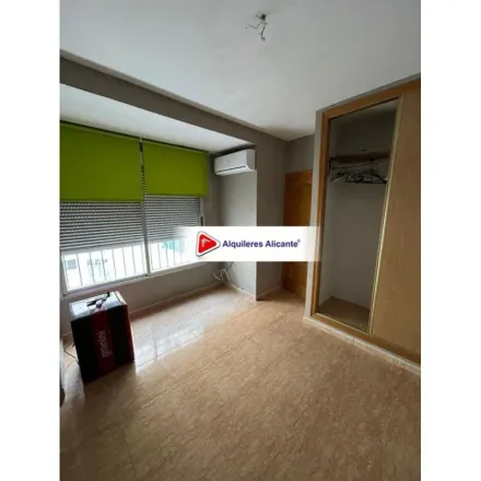 Rent this 3 bed apartment on Passatge Segon Pòrtic Consistorial / Pasaje Segundo Pórtico Consistorial in 03002 Alicante, Spain