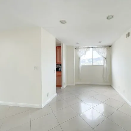 Image 3 - 187 South Wetherly Drive, Los Angeles, CA 90048, USA - Condo for rent
