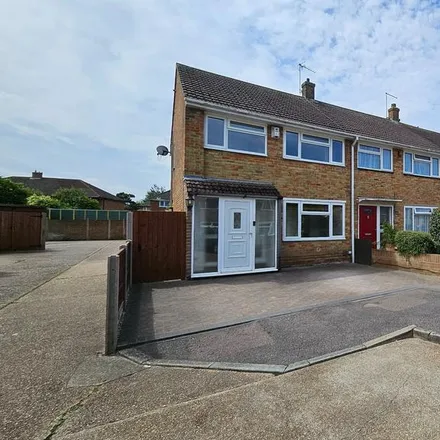 Rent this 3 bed duplex on Whinfell Way in Gravesend, DA12 4RY