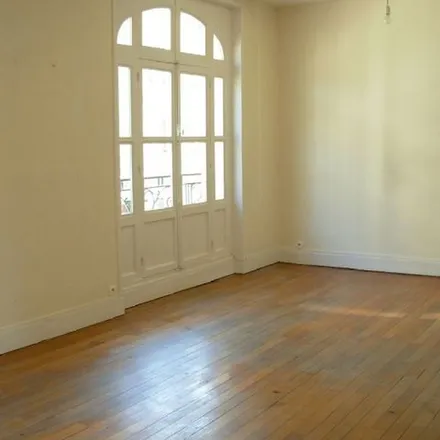 Image 3 - 1 Rue Fernand Rabier, 45000 Orléans, France - Apartment for rent