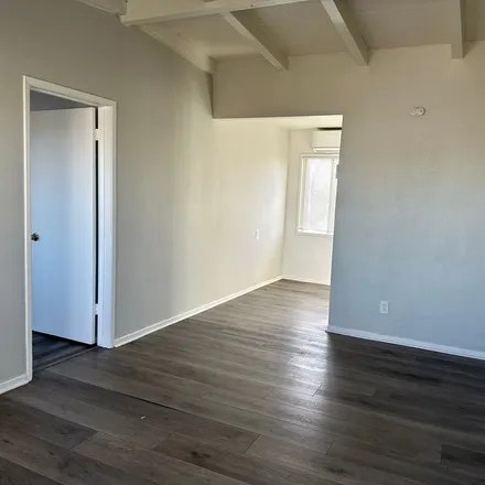 Image 6 - 2847 B Street, Rosamond, CA 93560, USA - Apartment for rent