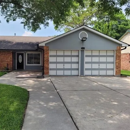 Rent this 4 bed house on 10163 Park Lane in La Porte, TX 77571