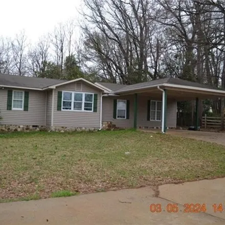 Buy this 3 bed house on 200 County Road 213 in Lee County, AL 36870