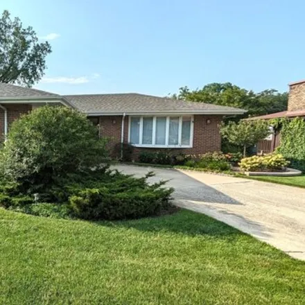 Buy this 3 bed house on 9815 Windsor Drive in Palos Hills, IL 60465