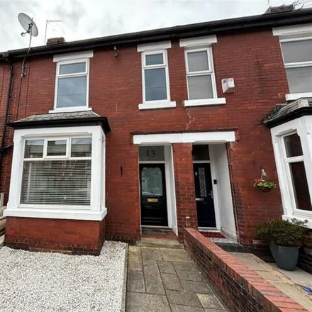 Rent this 3 bed townhouse on Elleray Road in Pendlebury, M6 7GZ