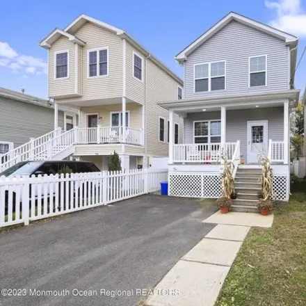 Buy this 2 bed house on 740 Bayview Avenue in Union Beach, Monmouth County