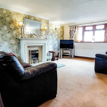 Rent this 3 bed townhouse on Strubby with Woodthorpe in LN13 0DD, United Kingdom