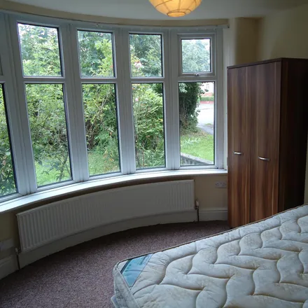 Rent this 6 bed room on Fallowfield in Yew Tree Road / near Victoria Road, Yew Tree Road