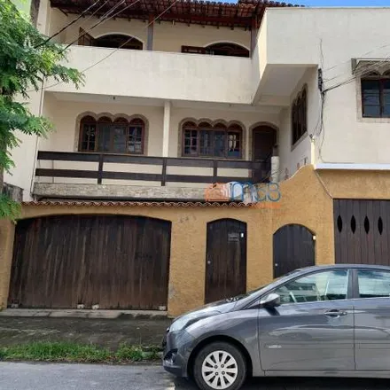 Buy this 3 bed house on Rua Antero Perlingeiro in Centro, Macaé - RJ