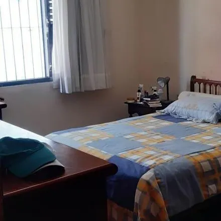 Buy this 5 bed house on Rua Ministro Esau Corrêa de Almeida Moraes in Vila Rosa, Itapetininga - SP
