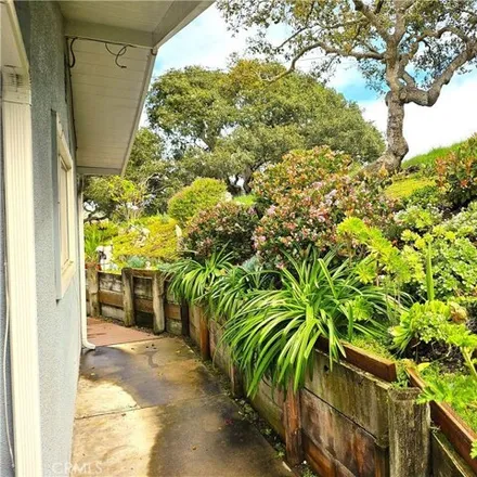 Image 5 - 860 North 12th Street, Grover Beach, CA 93433, USA - House for sale