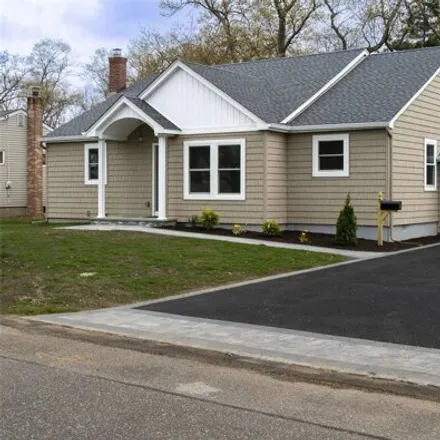 Buy this 3 bed house on 9 Carrington Drive in East Northport, NY 11731