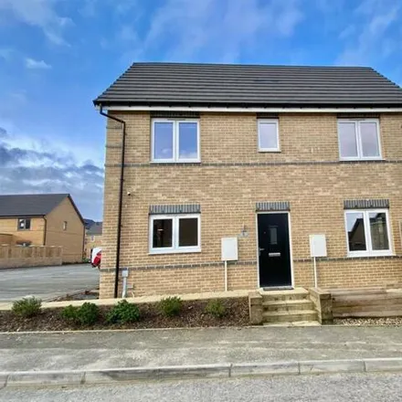 Buy this 3 bed house on Lapwing Close in Milnsbridge, HD4 5FF