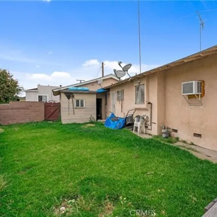 Image 4 - 4672 East 53rd Street, Maywood, CA 90270, USA - House for sale