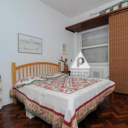 Buy this 1 bed apartment on Quartel General da Polícia Militar do Estado do Rio de Janeiro in Rua Evaristo da Veiga, Centro