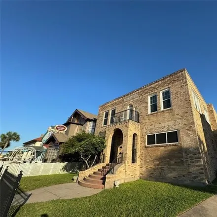 Rent this 1 bed house on 761 Broadway - Avenue J in Galveston, TX 77550