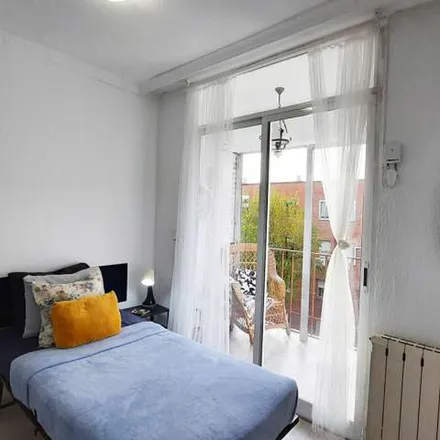 Image 8 - Calle de Moreja, 28041 Madrid, Spain - Apartment for rent