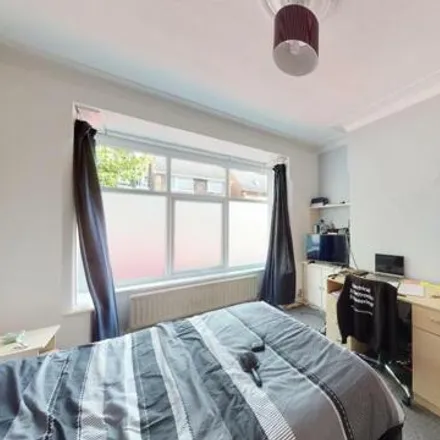 Image 3 - 142 Harrington Drive, Nottingham, NG7 1JH, United Kingdom - Townhouse for rent