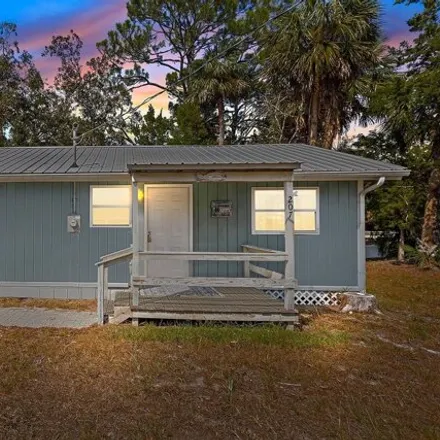 Buy this 2 bed house on 810 Alley C in Steinhatchee, Taylor County