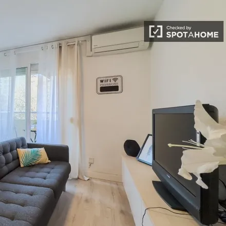 Image 5 - Carrer d'Andrade, 96, 08020 Barcelona, Spain - Room for rent