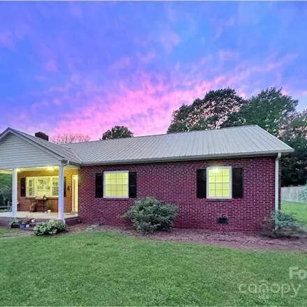 Buy this 3 bed house on 652 South Dale Avenue in Newton, NC 28658