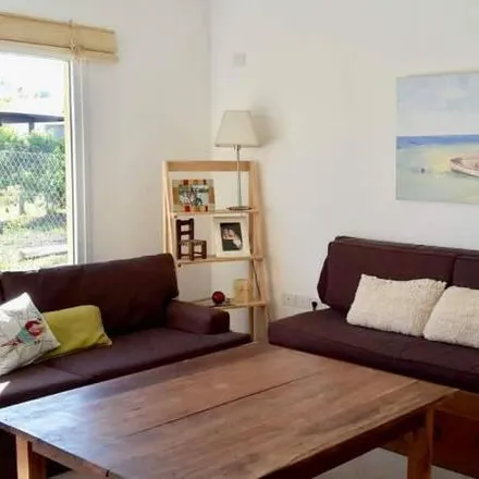 Buy this 2 bed house on Escuela No. 3 General Don José de San Martín in Enciso 1409, Partido de Tigre