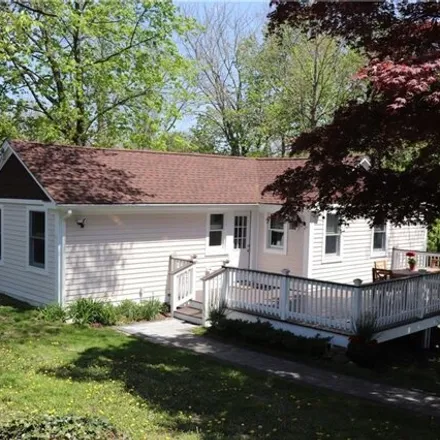Buy this 1 bed house on 132 Longfellow Drive in Lake Carmel, NY 10512
