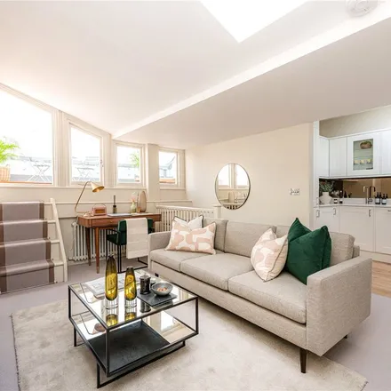 Rent this 1 bed apartment on 30 Oakley Street in London, SW3 5NN