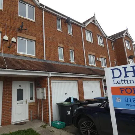 Buy this 3 bed townhouse on The Chequers in Templetown, DH8 7EQ